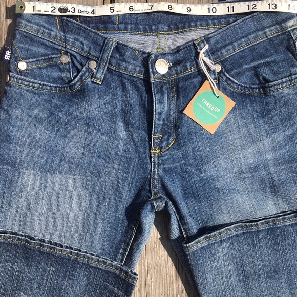 Rock & Republic Distressed Blue Jeans - Picture 5 of 8